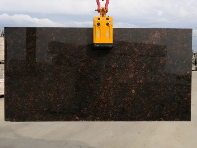 Полоса из гранита TAN BROWN полированный 1900x950x30 мм, код 27717