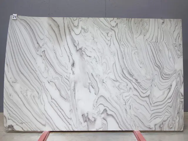 Слэб из мрамора AVALANCHE BRUNO полированный 2980x1860x20 мм, код 26319