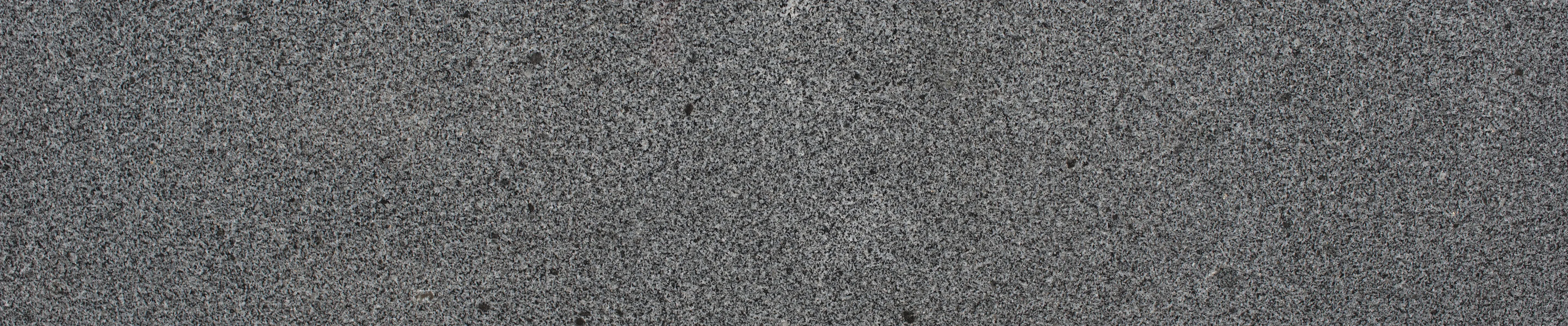 Блок из диорита НОВО-УФАЛЕЙСКИЙ