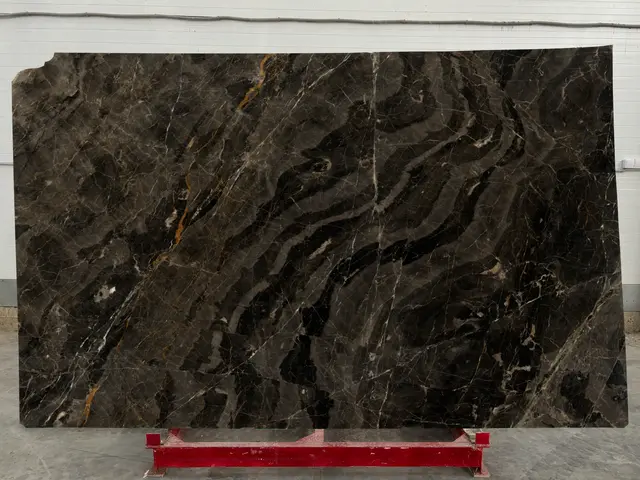 Слэб из мрамора SAINT PELAGIA полированный 3010x1860x20 мм, код 24494