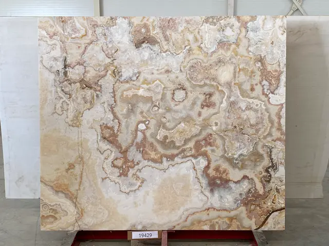 Слэб из оникса ONICE VIOLA полированный 2000x1750x20 мм, код 19429