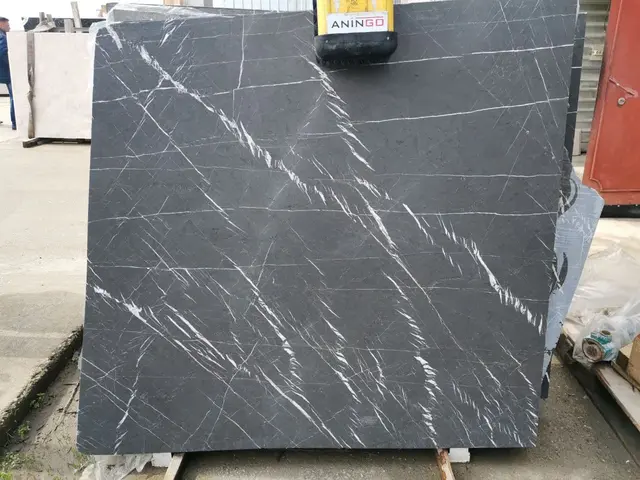 Слэб из мрамора PIETRA GRAY антик 1350x1300x30 мм, код 13931