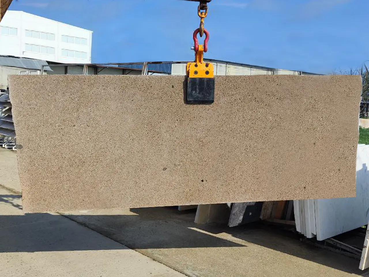 Слэб из гранита PIETRA ARABICA полированный 2600x1020x20 мм, код 27192