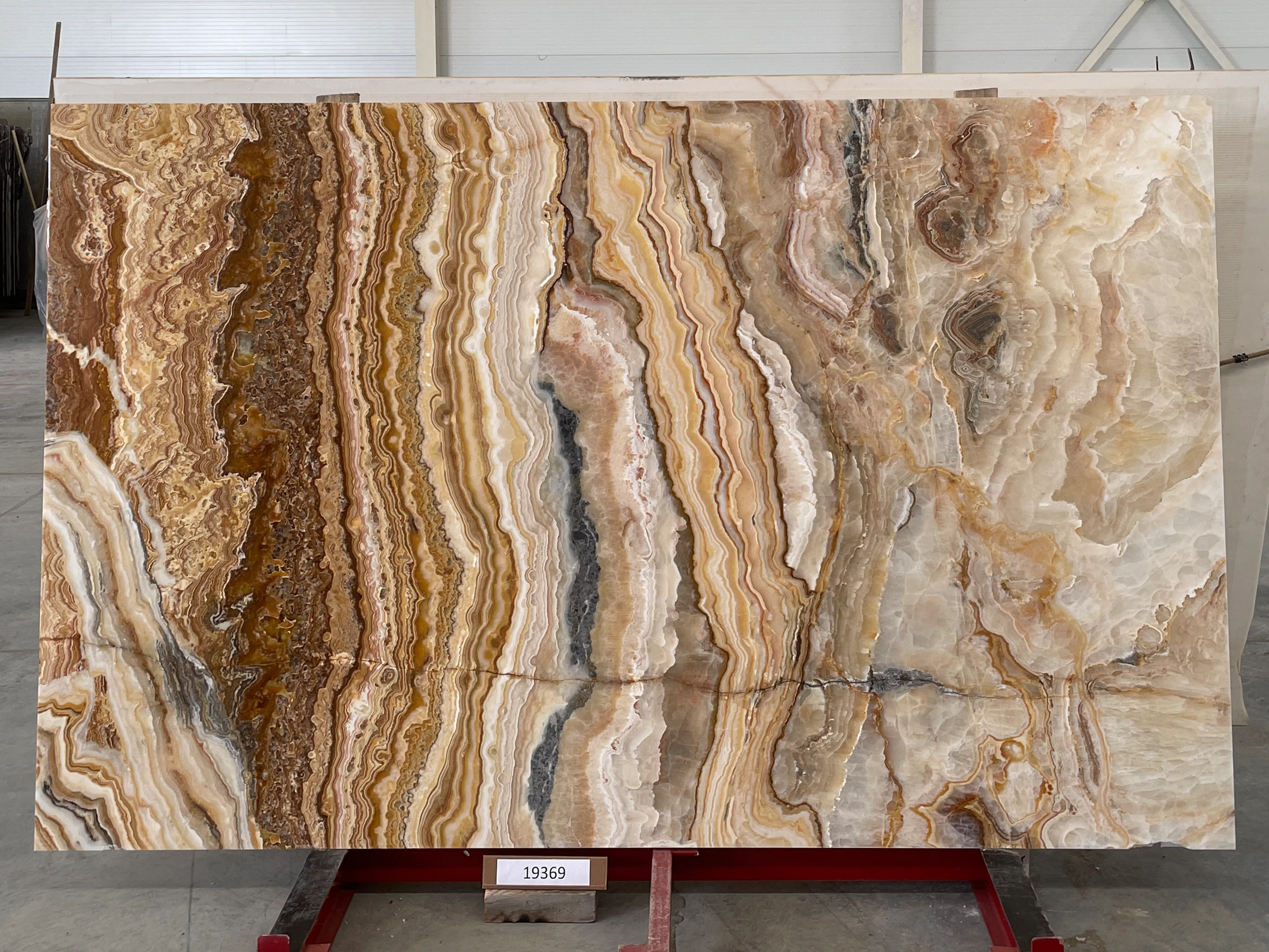 Слэб из оникса ONICE ROMANTIC BROWN полированный 2680x1680x20 мм, код 19369