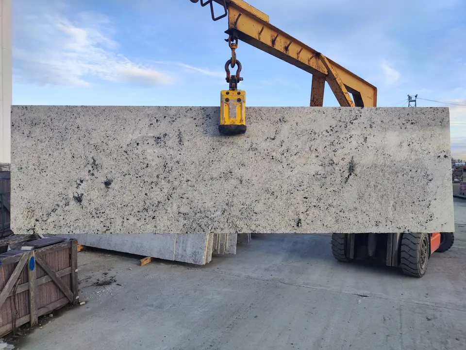 Полоса из гранита COLONIAL WHITE полированный 3420x950x20 мм, код 23197