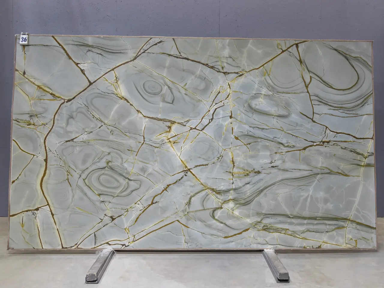 Слэб из кварцита BLUE ROMA 3370x1950x20 мм, код 26161