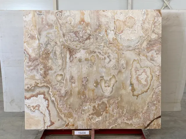 Слэб из оникса ONICE VIOLA полированный 2000x1750x20 мм, код 19438