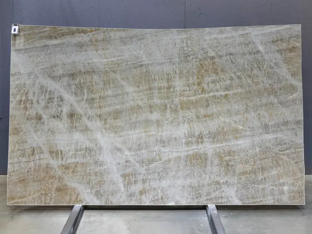 Слэб из кварцита AVOHAI полированный 3270x1940x20 мм, код 28446