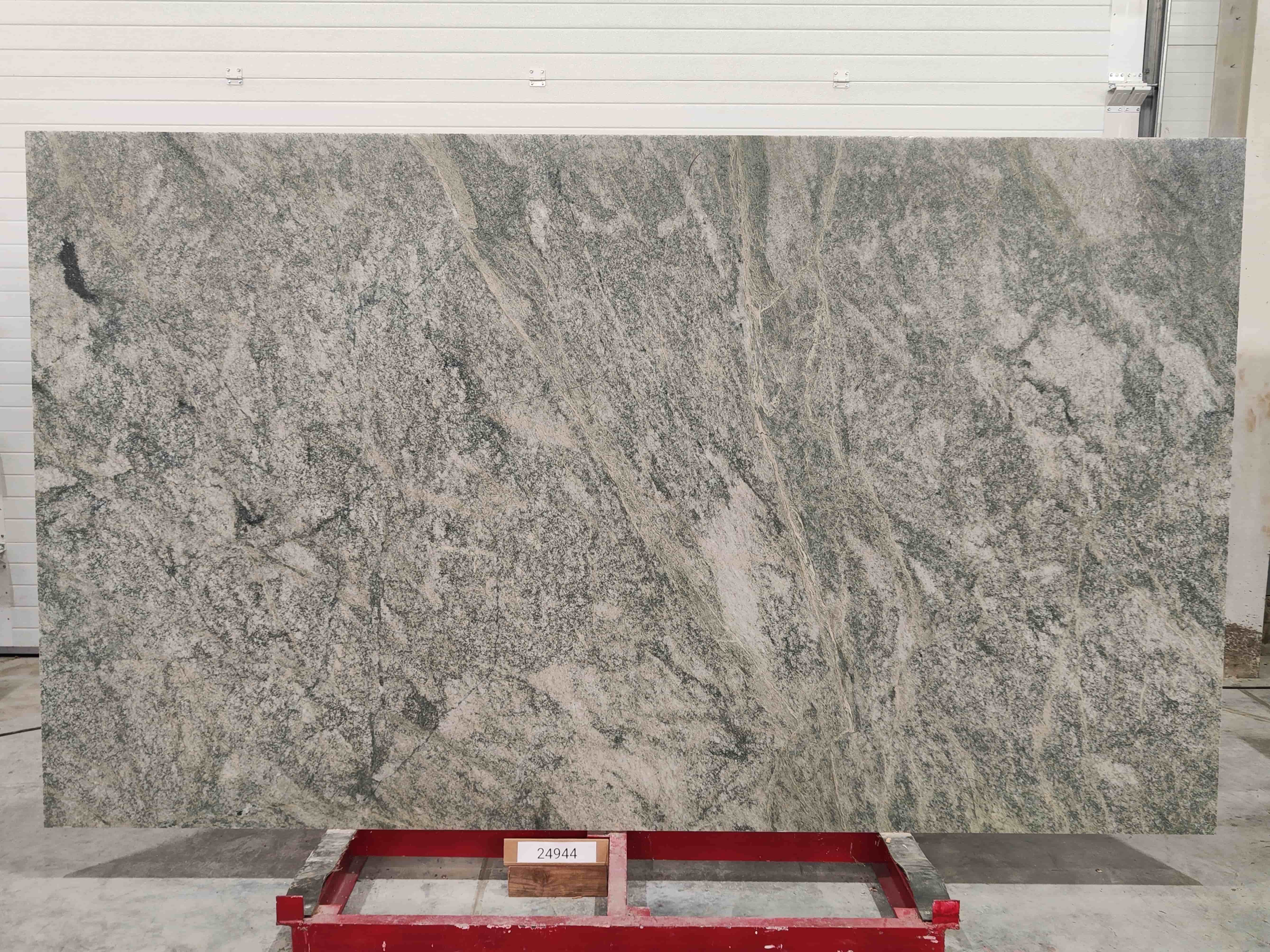 Слэб из гранита COSTA SMERALDA полированный 3190x1860x20 мм, код 24944