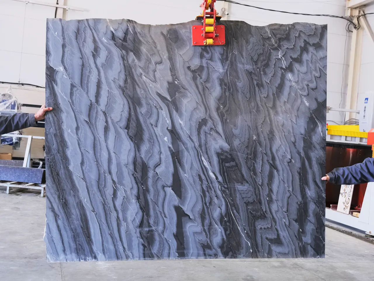 Слэб из мрамора ADILLA BLACK полированный 2100x1790x20 мм, код 27647