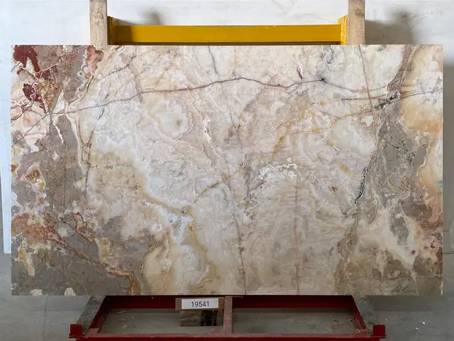 Слэб из оникса ONICE VIOLA полированный 2500x1450x20 мм, код 19541