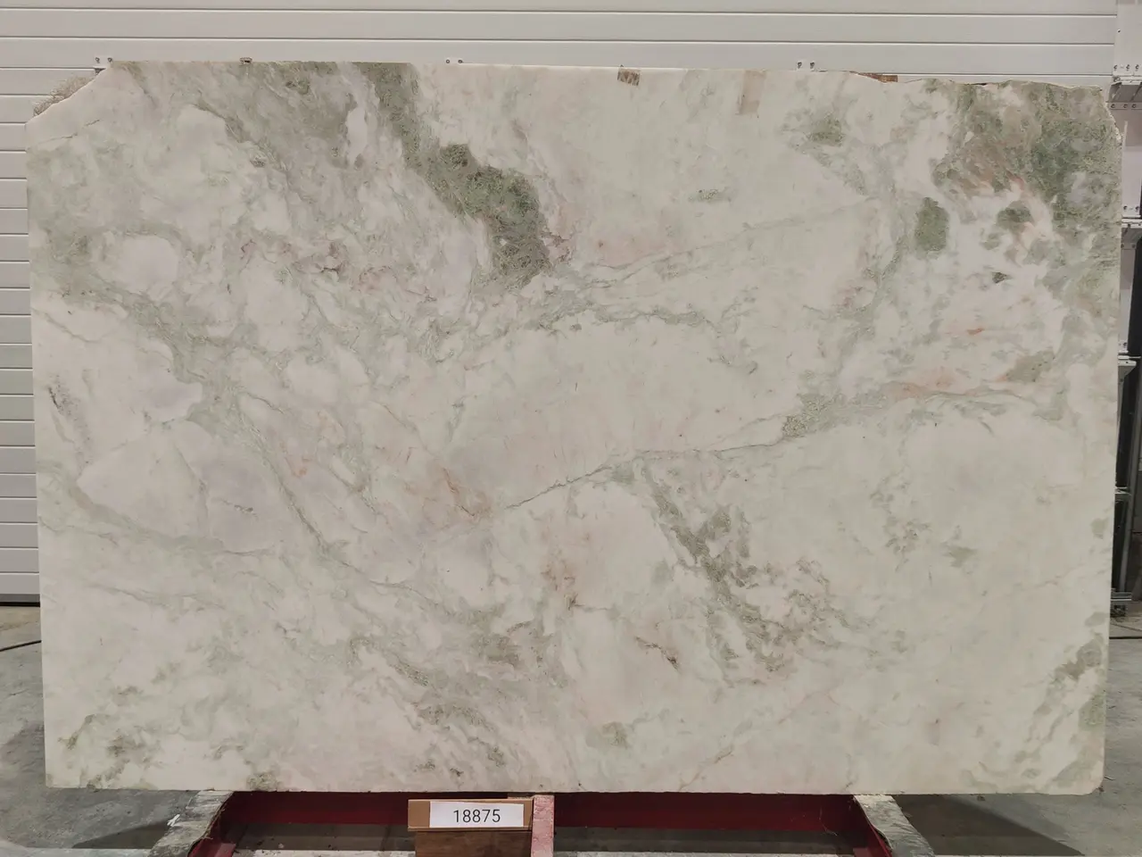 Слэб из оникса LADY ONYX полированный 2400x1550x20 мм, код 18875