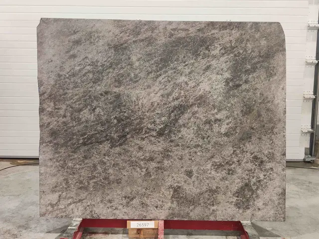 Слэб из мрамора TUNDRA BLUE полированный 2150x1730x18 мм, код 26597