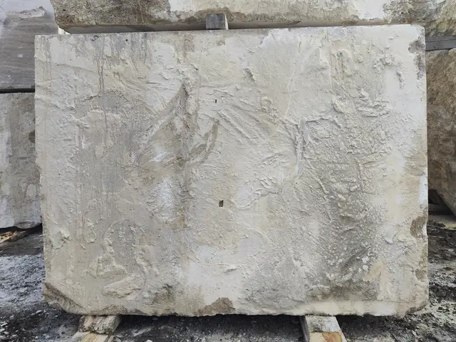 Травертин Блок из травертина DIAMOND 1630x1730x1250 мм, код 23534