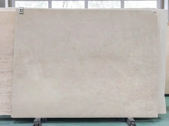 Слэб из мрамора OTTOMAN BEIGE полированный 2340x1740x20 мм, код 26584