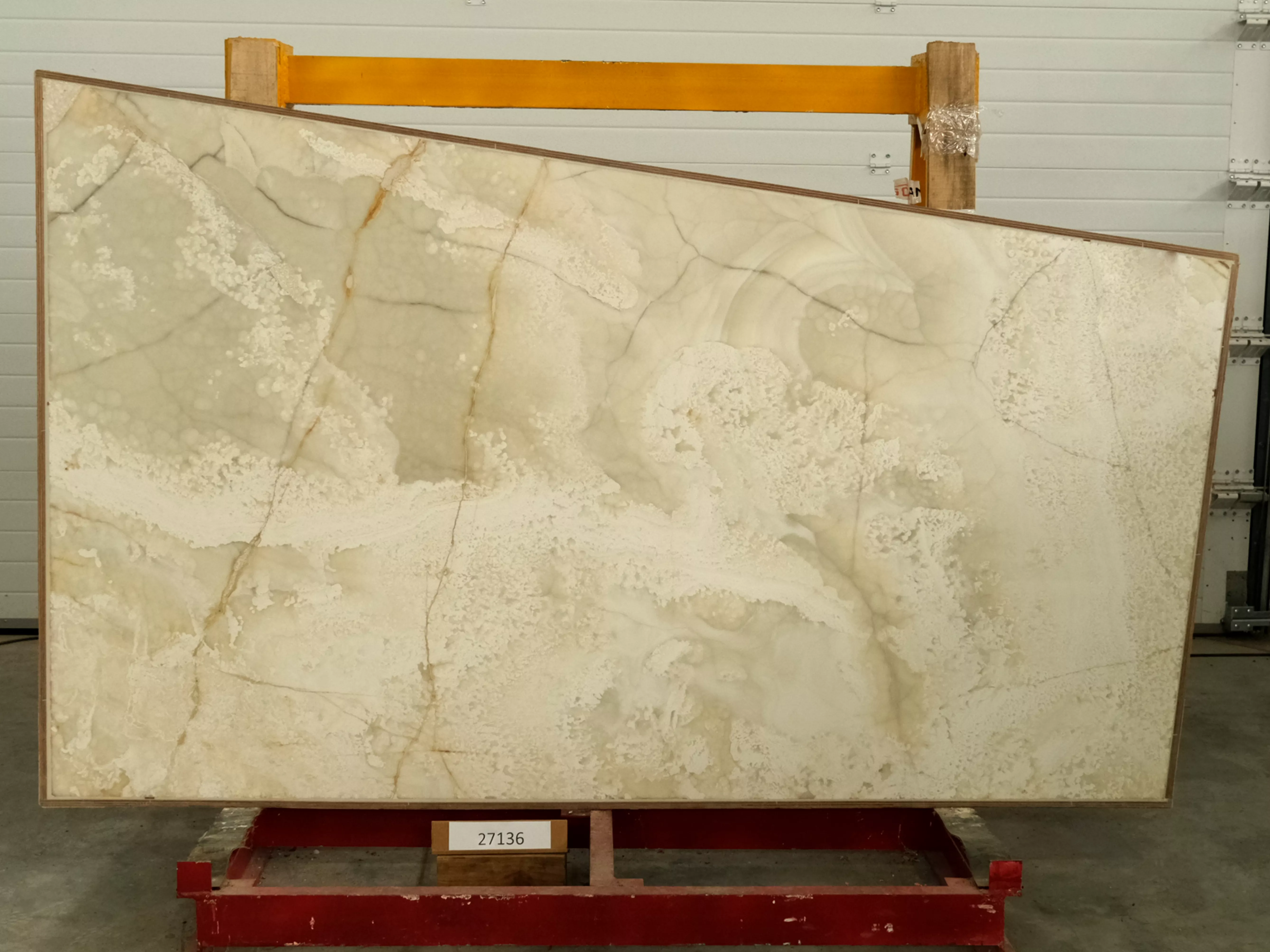 Слэб из оникса ONYX CHAMPAGNE полированный 2250x1120x20 мм, код 27136