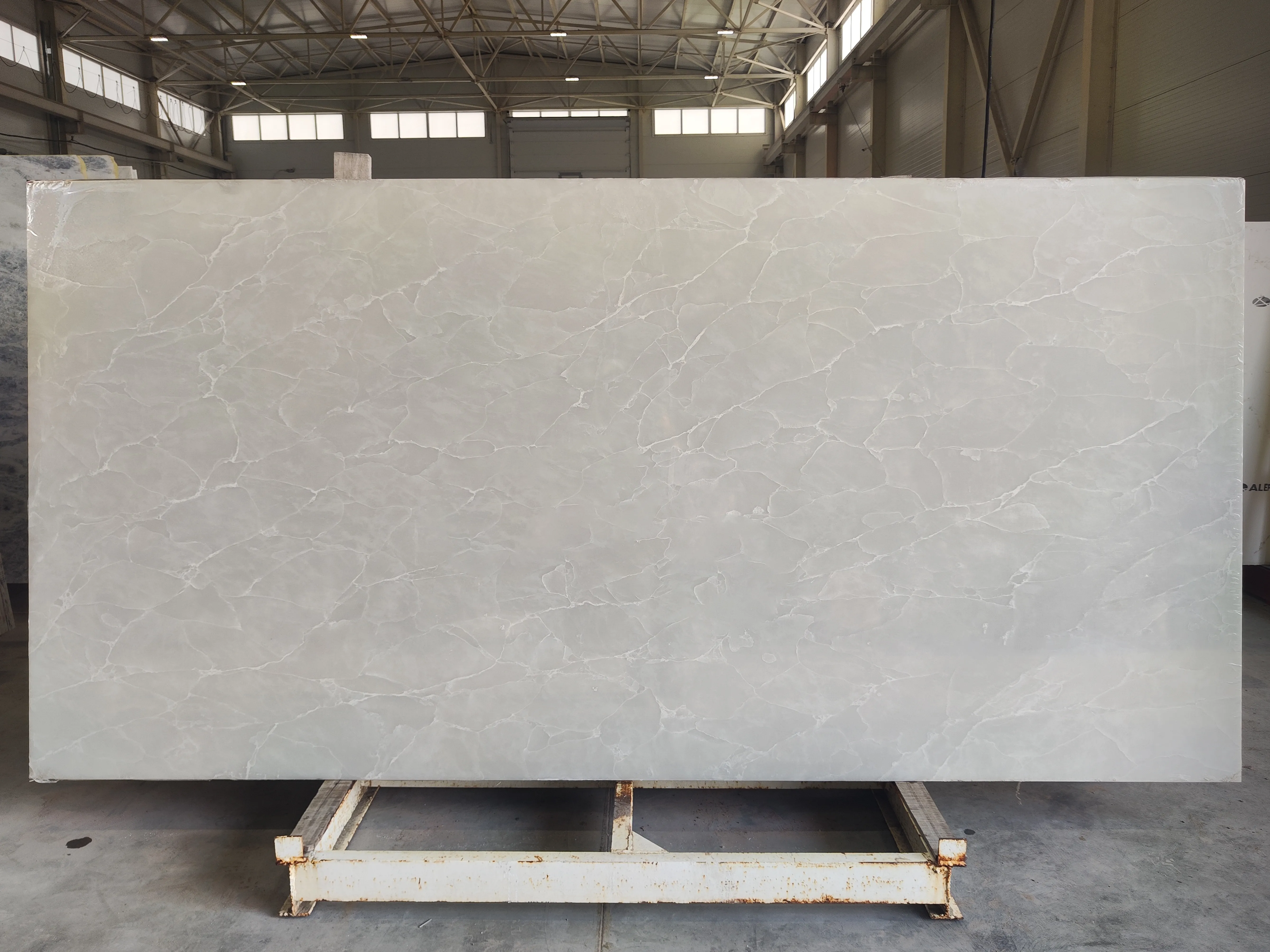 CLEAR QUARTZ полированный A100 3200x1600x20 мм, код 29184