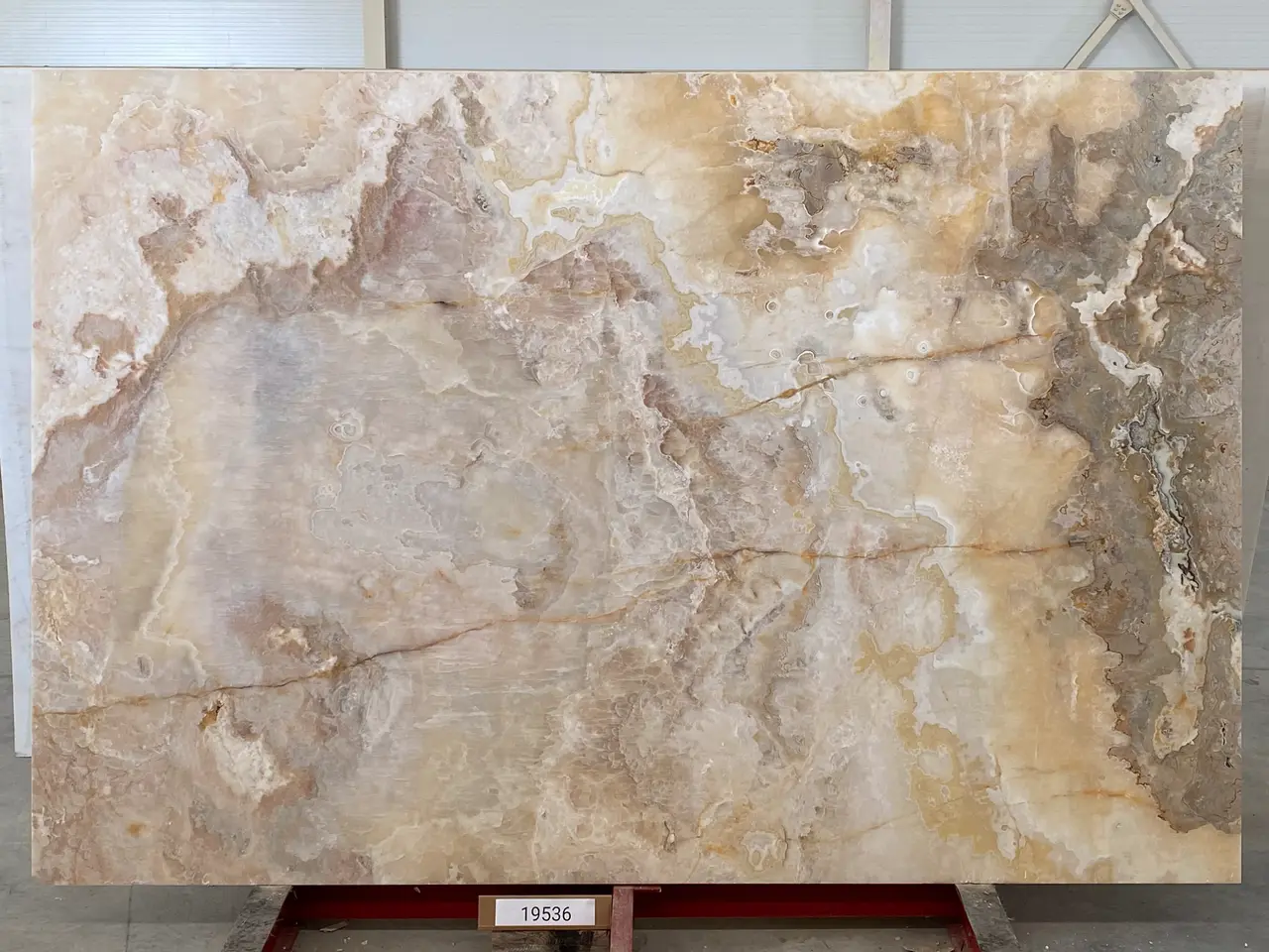 Слэб из оникса ONICE VIOLA полированный 2600x1750x20 мм, код 19536