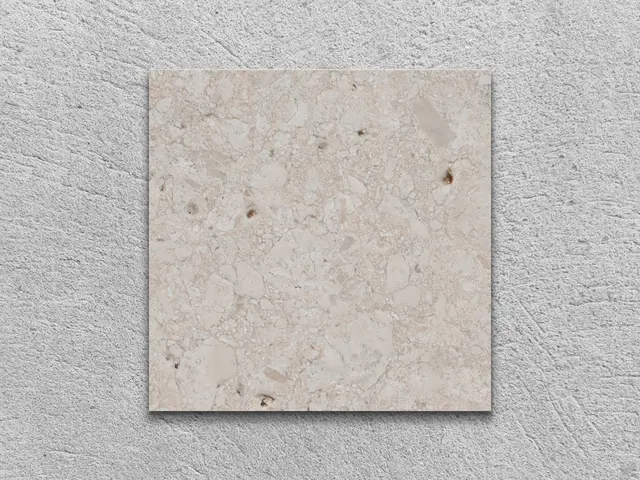 Слэб из мрамора CREMA DELICATO антик 100x100x20 мм, код 10622