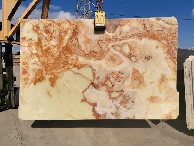 Слэб из оникса ONICE GREEN полированный 2920x1850x20 мм, код 15420