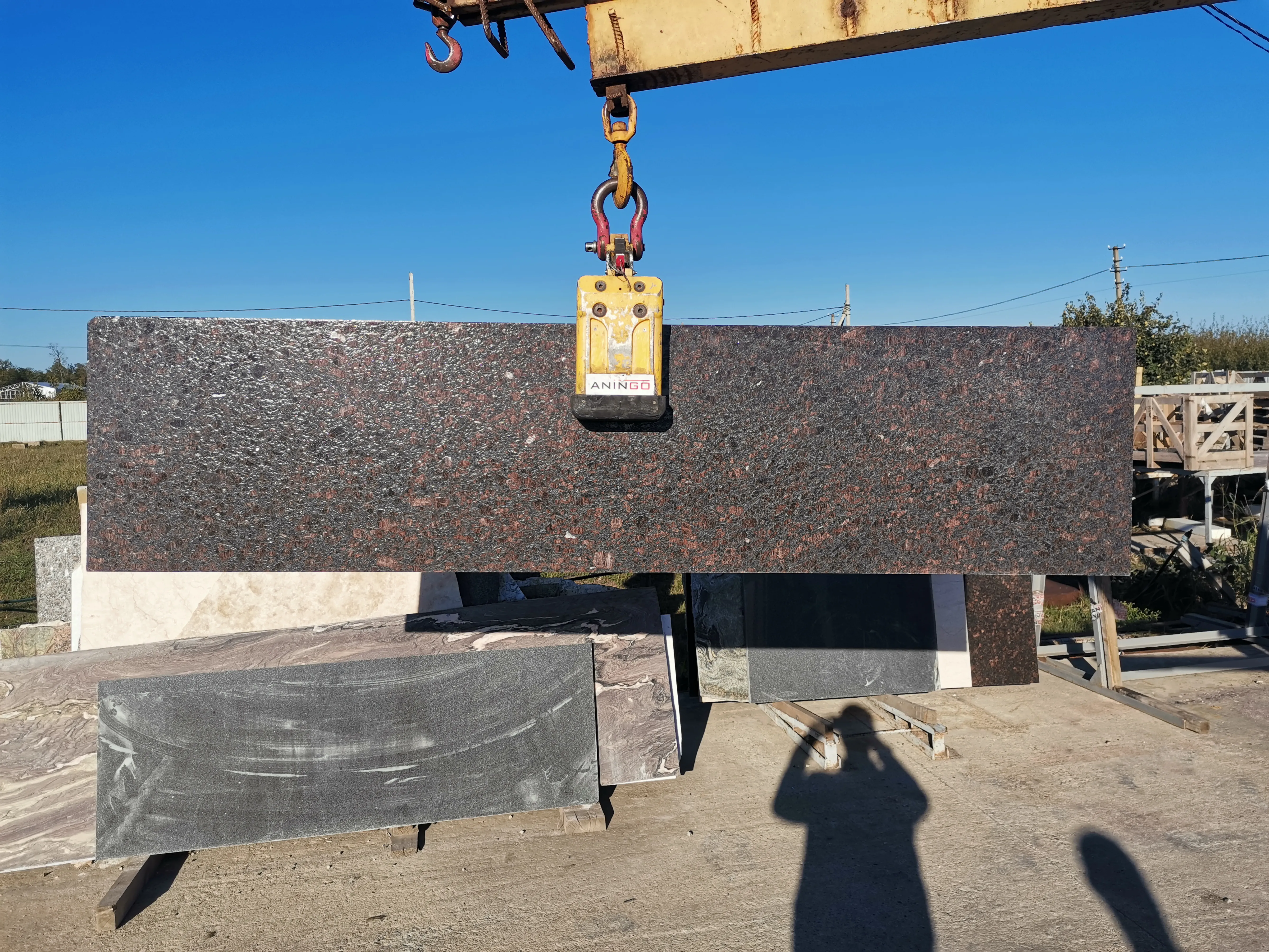 Полоса из гранита TAN BROWN LAPOTRA 2370x570x30 мм, код 18720