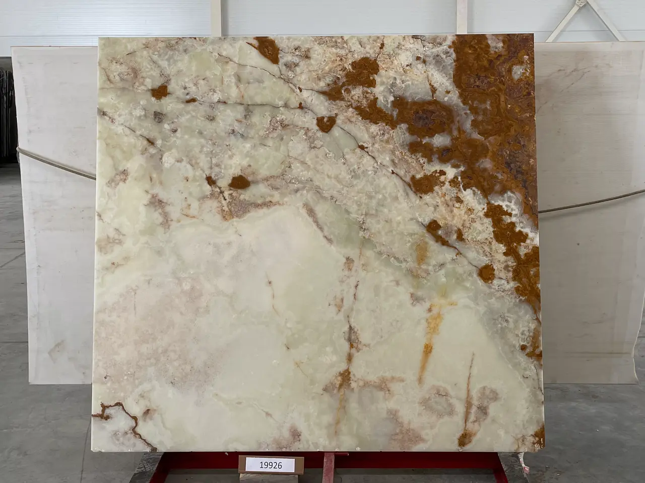 Слэб из оникса VERDE полированный 1940x1800x20 мм, код 19926