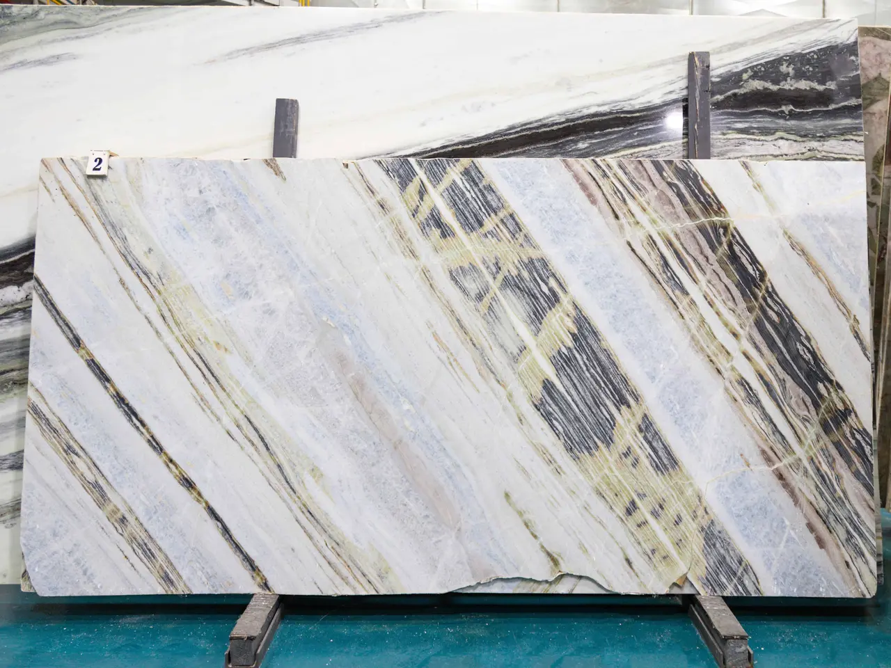 Слэб из мрамора LAZUR FANTASTICO PREMIUM полированный 2840x1450x20 мм, код 26335