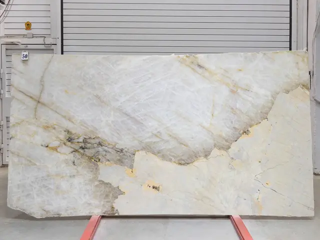 Слэб из кварцита PATAGONIA 3200x1700x20 мм, код 26060