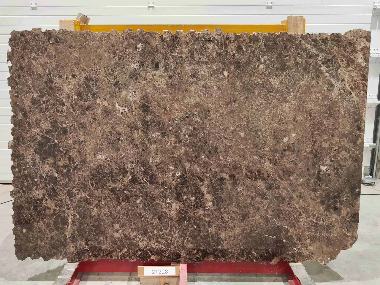 Слэб из мрамора EMPERADOR DARK полированный 2310x1503x30 мм, код 21228