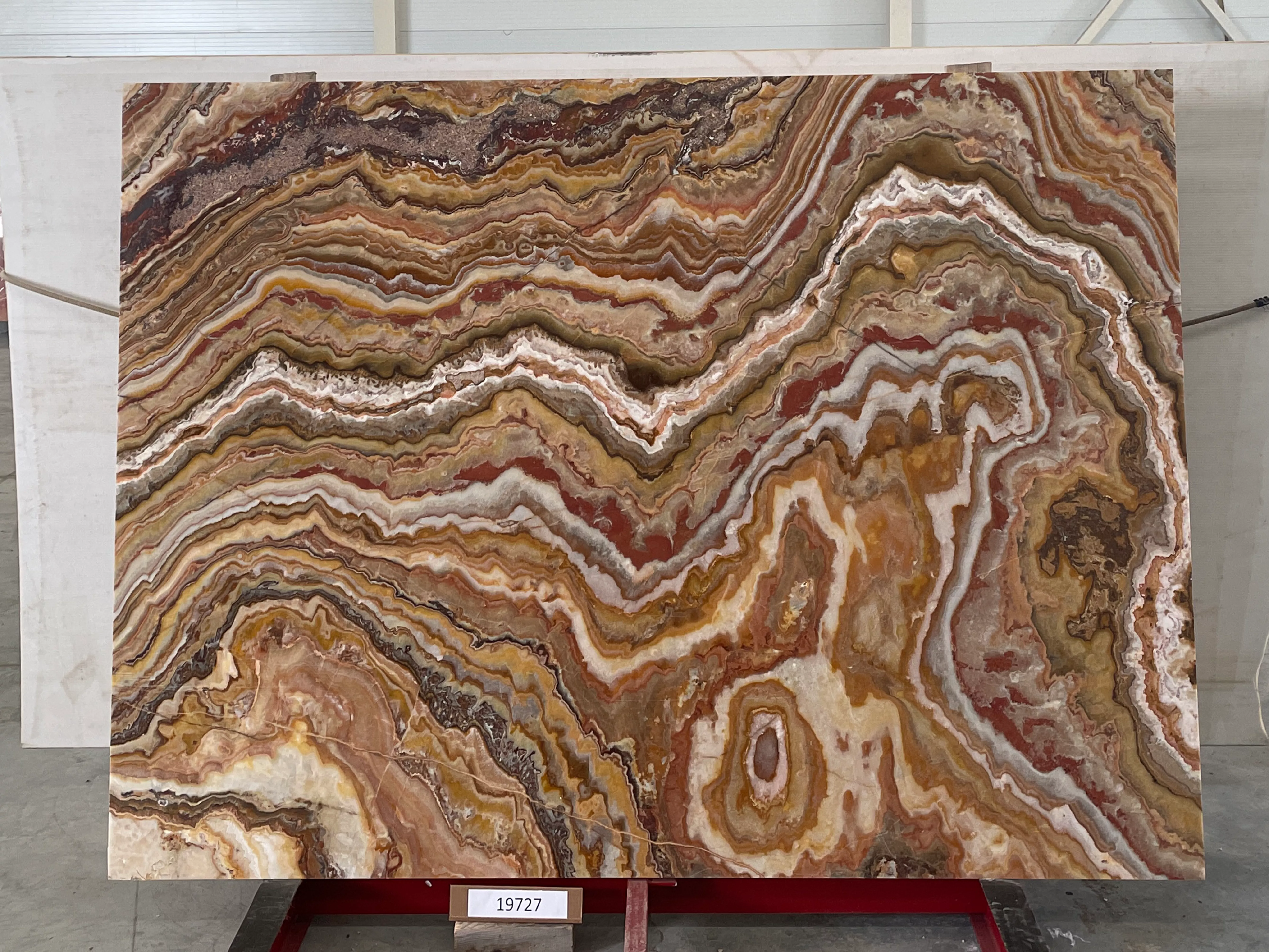 Слэб из оникса ONICE ROMANTIC BROWN полированный 2300x1700x20 мм, код 19727