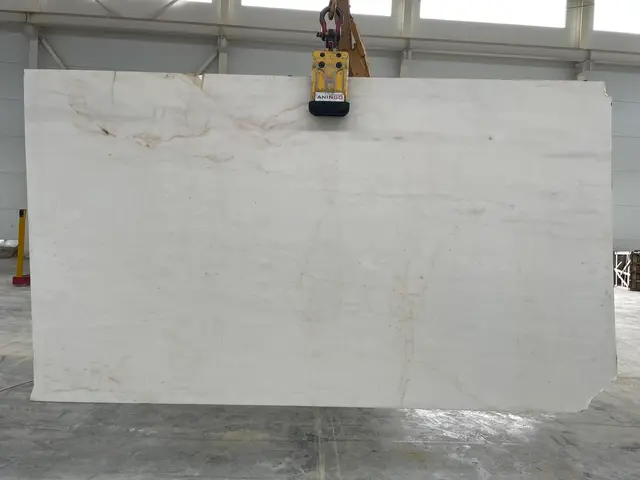 Слэб из мрамора THASSOS полированный 3100x1700x20 мм, код 15609
