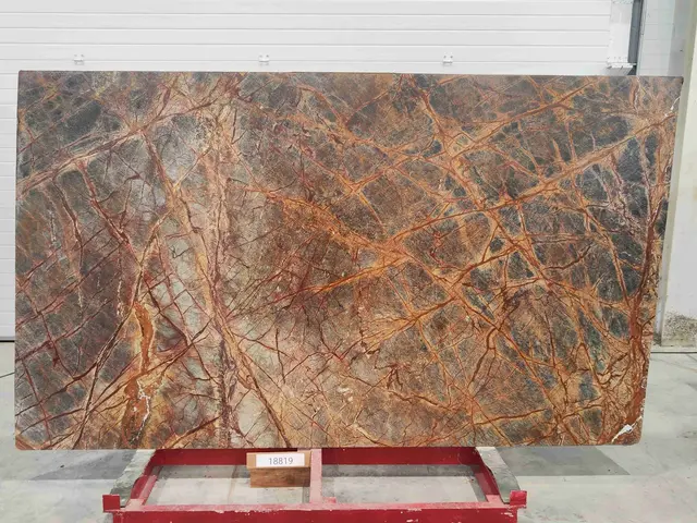 Слэб из мрамора BIDASAR BROWN полированный 2760x1620x20 мм, код 18819