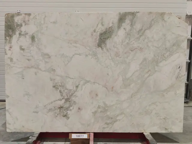 Слэб из оникса LADY ONYX полированный 2400x1550x20 мм, код 18877