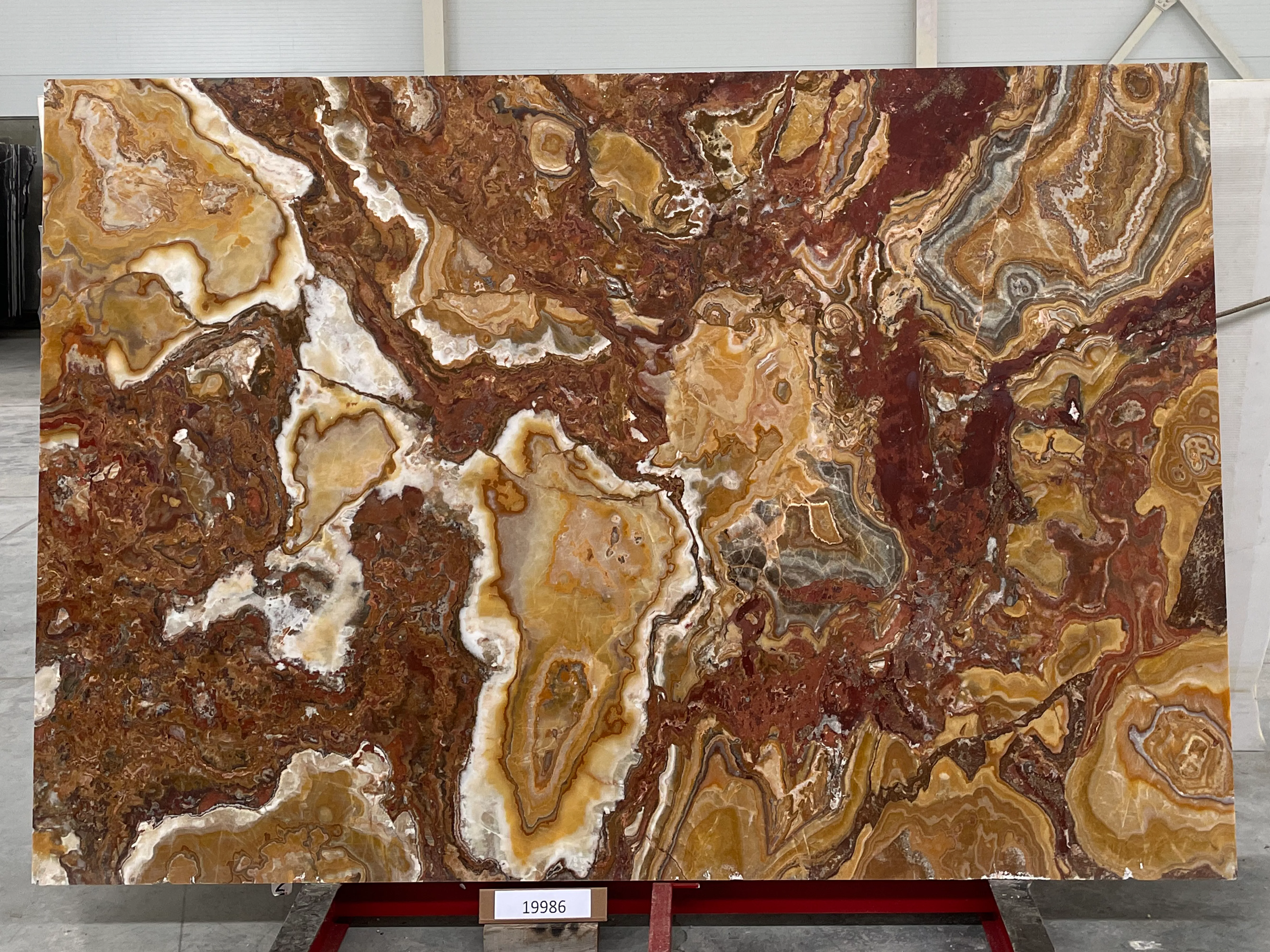 Слэб из оникса ONICE ROMANTIC BROWN полированный 2630x1780x20 мм, код 19986