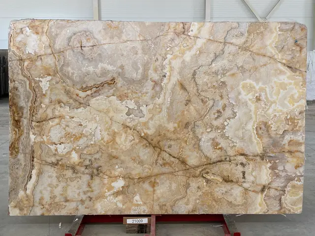 Слэб из оникса ONICE VIOLA полированный 3000x1950x20 мм, код 21009