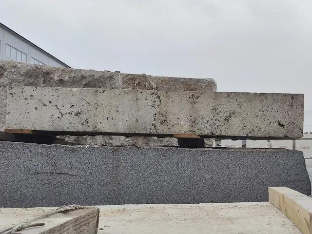 Травертин Блок из травертина CLASSIC LIGHT 1720x550x250 мм, код 23974