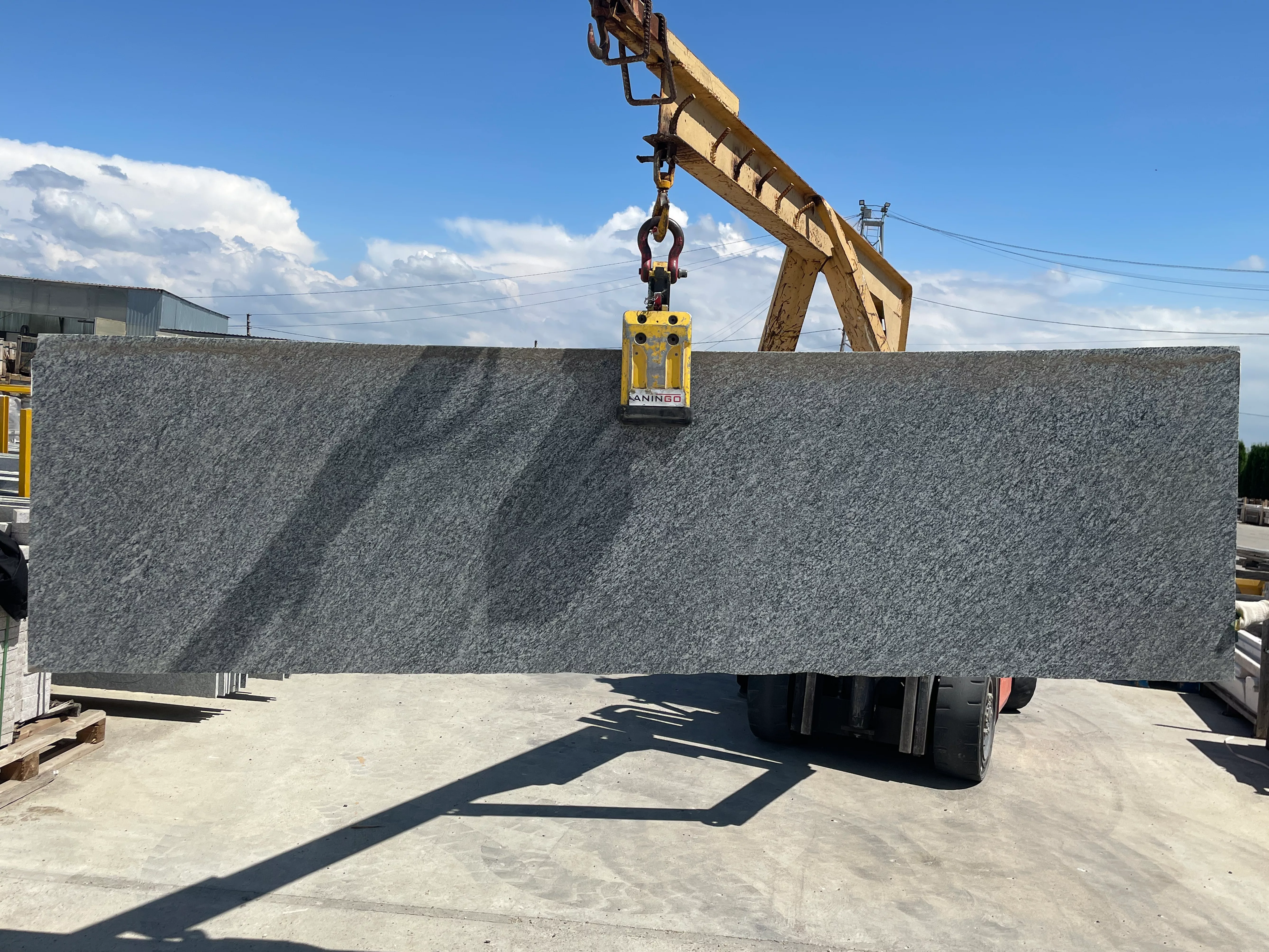 Полоса из гранита KUPPAM GREEN полированный 3220x900x20 мм, код 20874