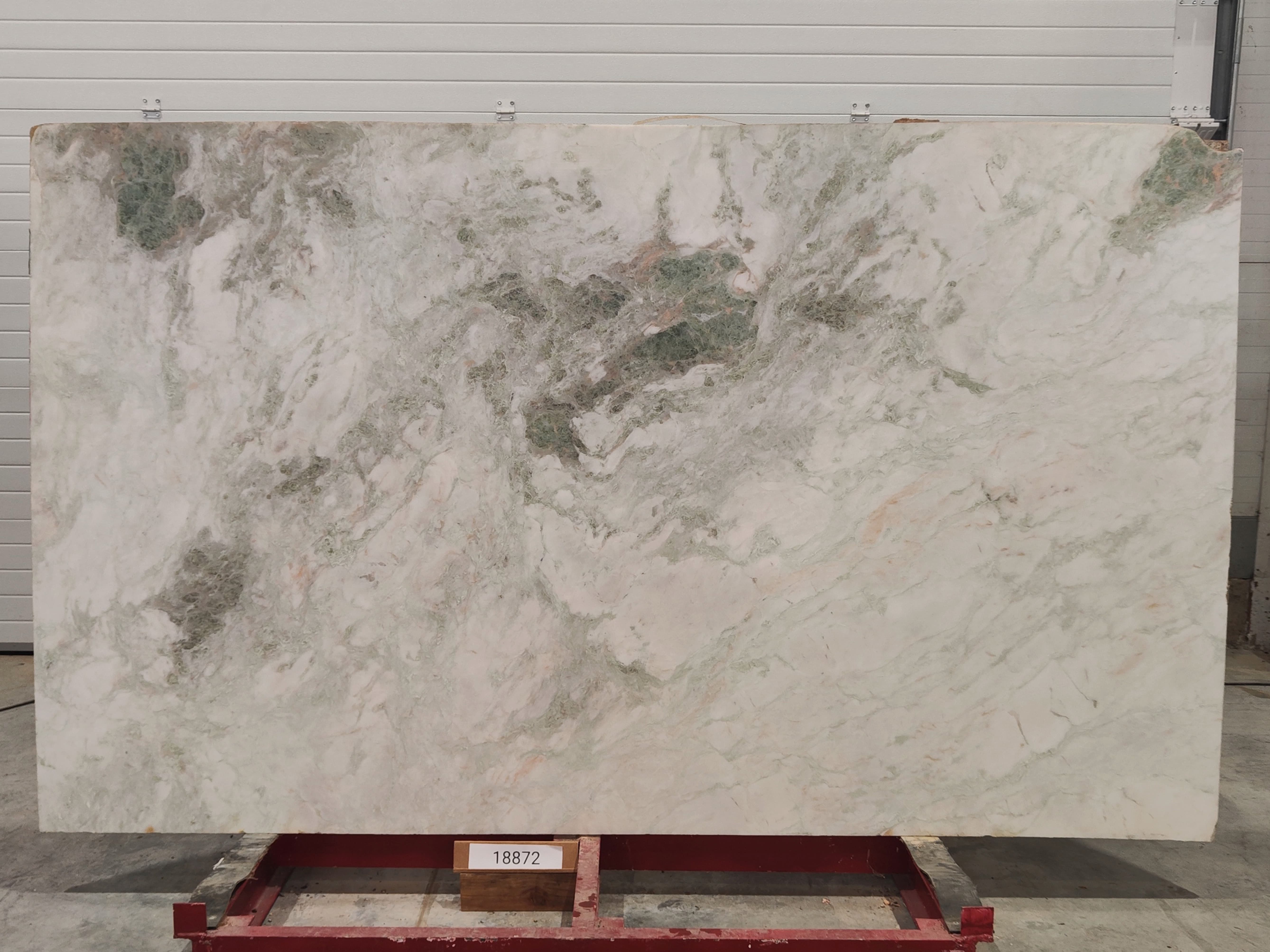 Слэб из оникса LADY ONYX полированный 2640x1600x20 мм, код 18872