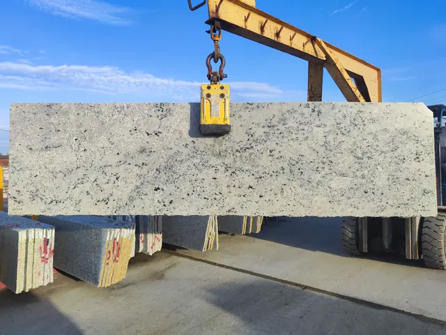 Полоса из гранита COLONIAL WHITE полированный 2770x750x30 мм, код 23131