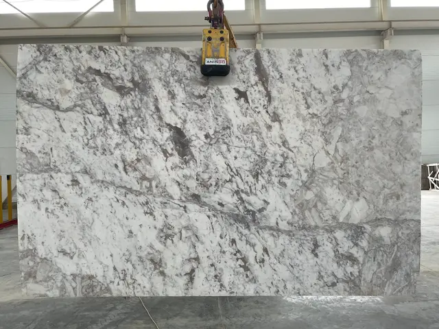 Слэб из мрамора PIRGON полированный 2950x1800x20 мм, код 14382