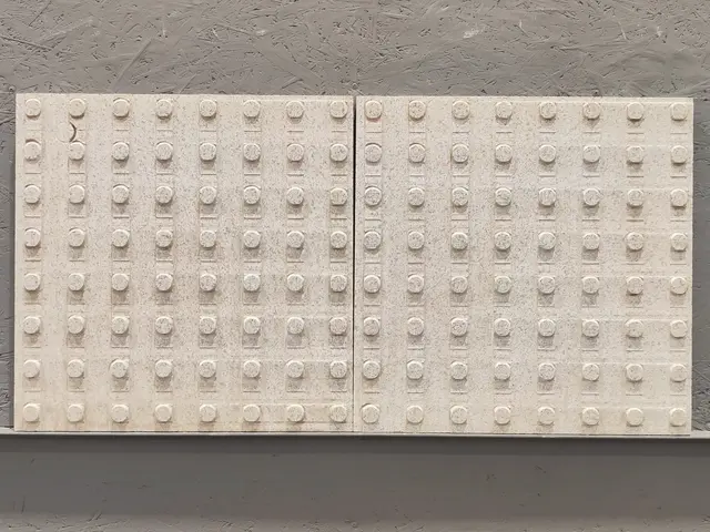 Гранит МАНСУРОВСКИЙ галтованный 500x500x40 мм, код 26231