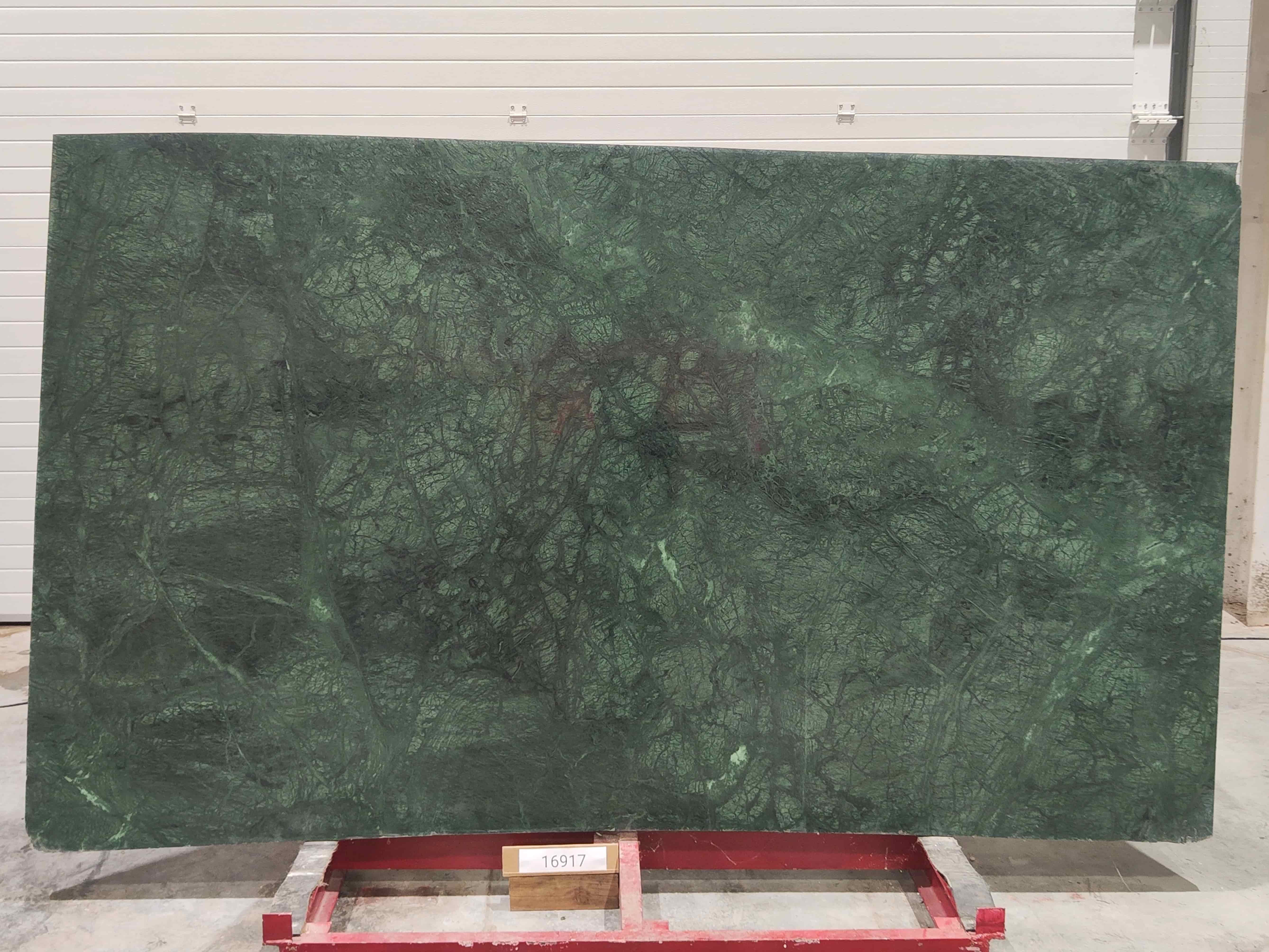 Слэб из мрамора INDIAN GREEN полированный 2850x1650x30 мм, код 16917