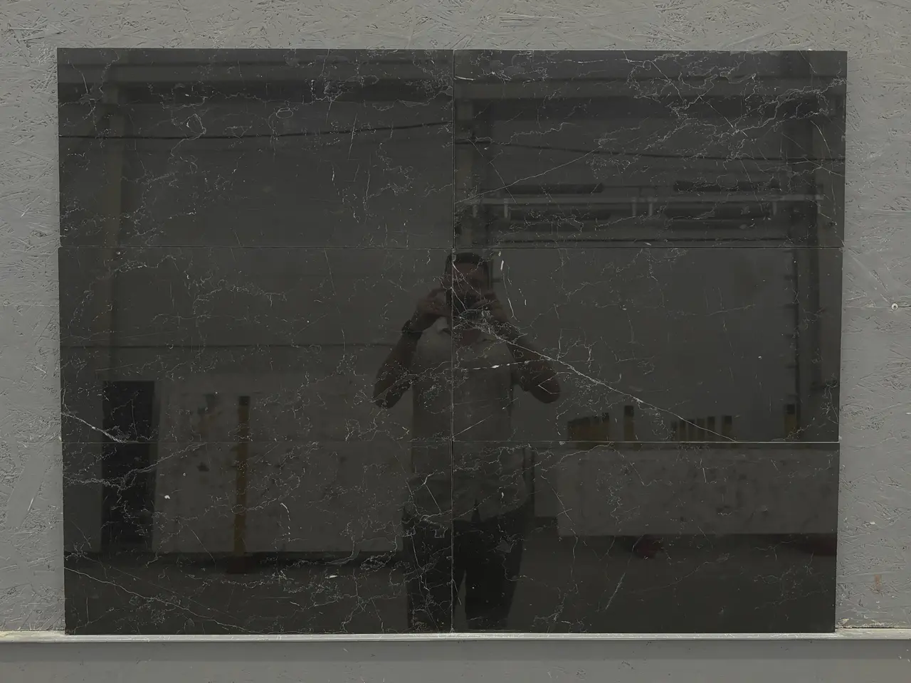 Плитка из мрамора NERO MARQUINA 600x300x20 мм, код 1189