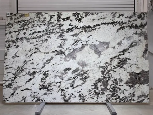 Слэб из кварцита TOURMALINE ICE полированный 3260x1990x20 мм, код 25714