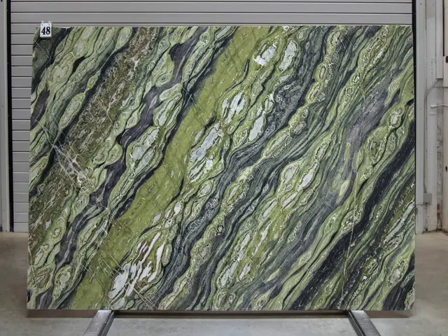 Слэб из мрамора GREEN RIVER полированный 2290x1660x20 мм, код 28468