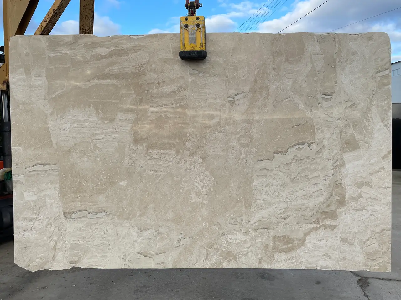 Слэб из мрамора DAINO REALE полированный 3010x1900x20 мм, код 23083