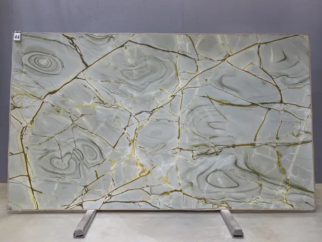 Слэб из кварцита BLUE ROMA 3370x1950x20 мм, код 26169