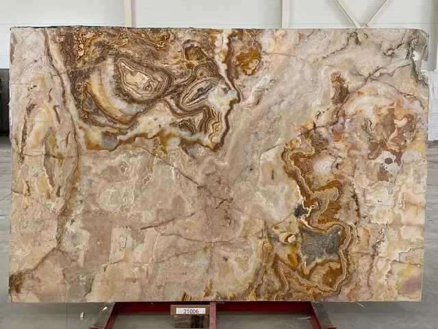 Слэб из оникса ONICE VIOLA полированный 2900x2000x20 мм, код 21006