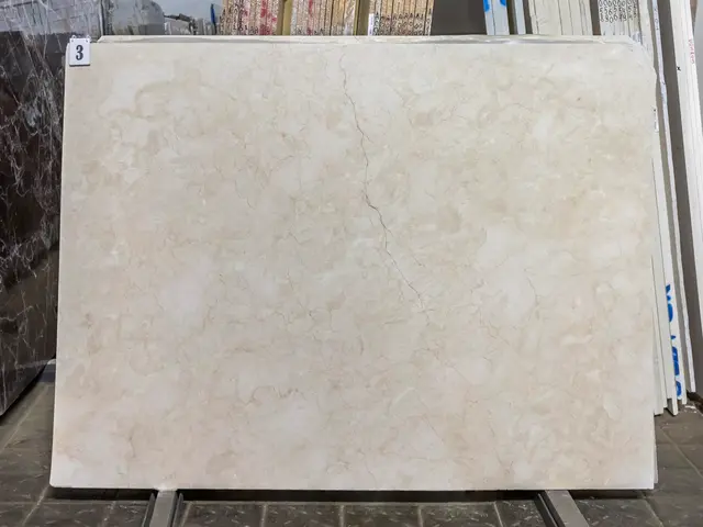 Слэб из мрамора CREMA NOVA полированный 1900x1400x30 мм, код 27579