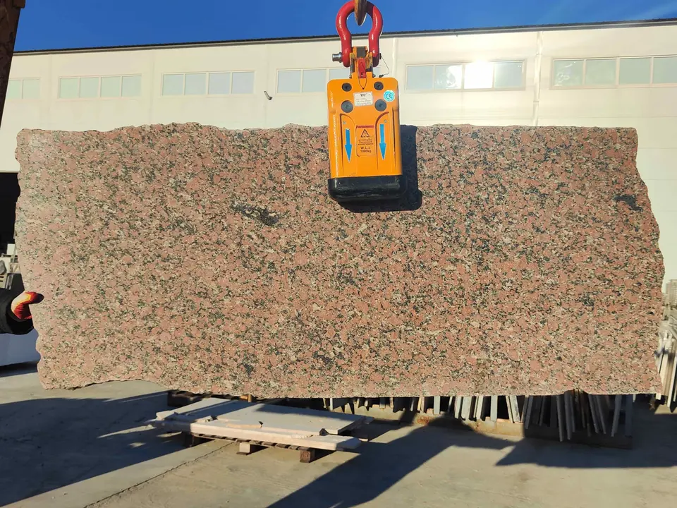 Полоса из гранита MAPLE RED 1700x700x30 мм, код 26799